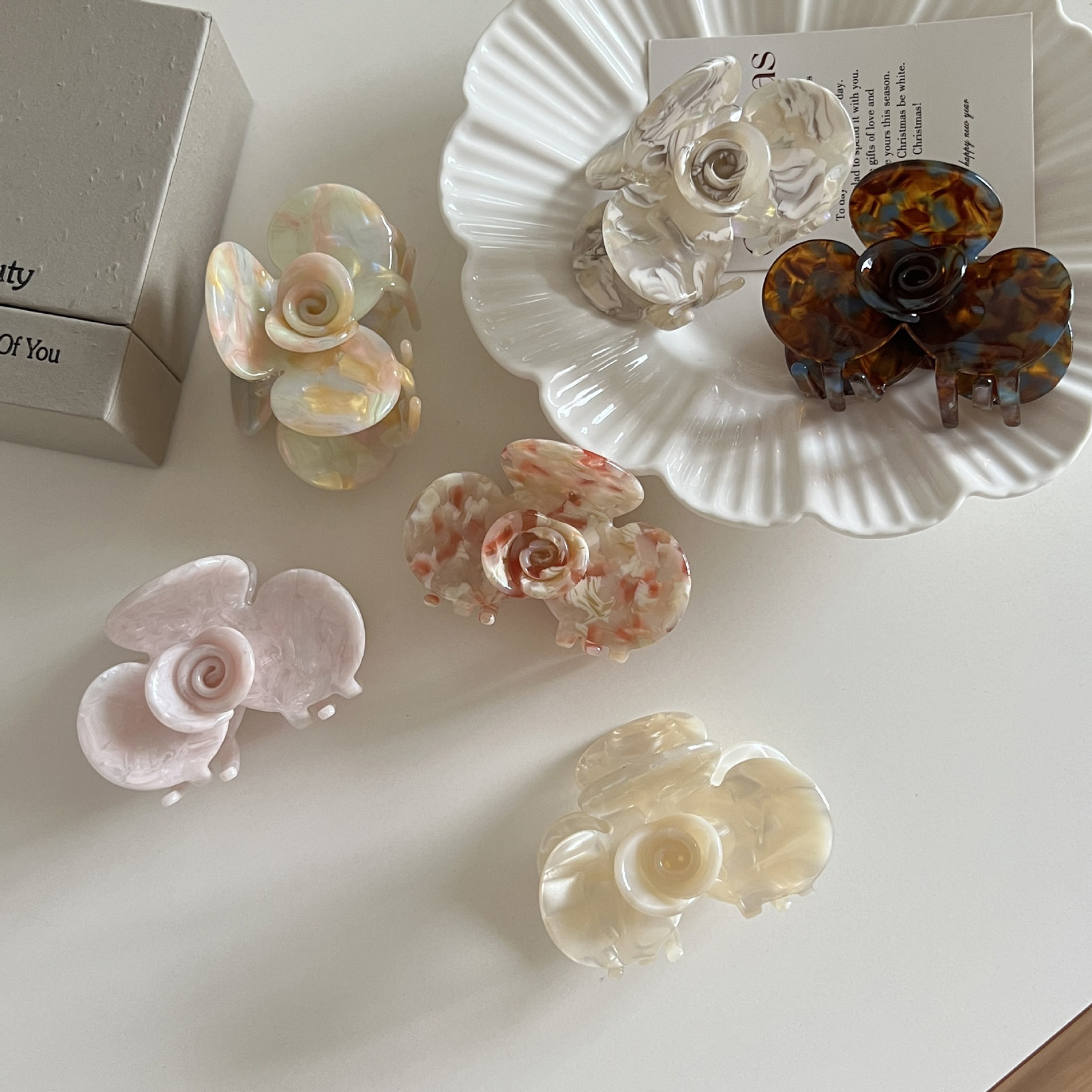 French Retro Camellia Acetate  - đánh giá và giá Travel Accessories Aesthetic