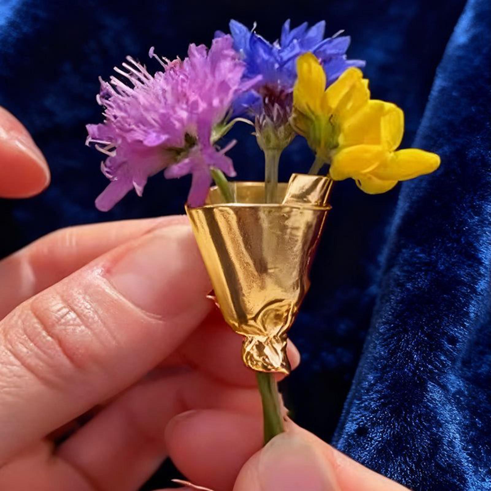 Alloy Wearable Flower Bouquet  - đánh giá và giá Travel Accessories India